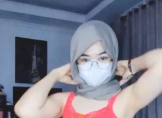 Muti Hijabers Nyepong Tits Fuck Bareng Pacarnya - AVTub